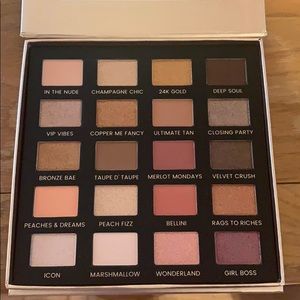 Iconic London Day to Slay Eyeshadow Palette